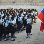 La rentrée scolaire pourrait compromettre pour la carte de débit et les nominations.